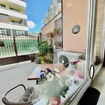 Hotell White Rose Guest