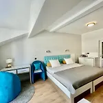 White Rose Guest 2* Burgas