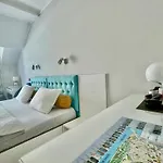 White Rose Guest
