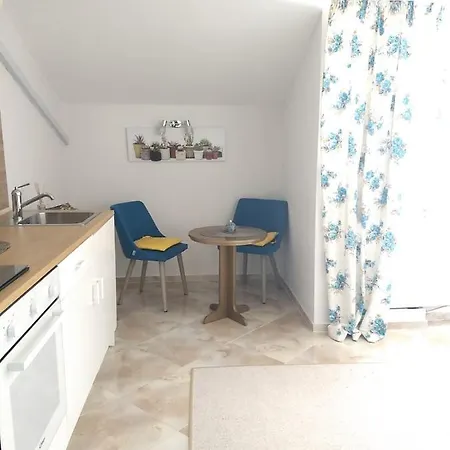 فندق White Rose Guest بورغاس