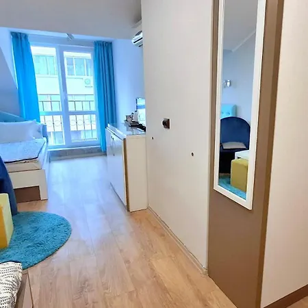 White Rose Guest فندق بورغاس