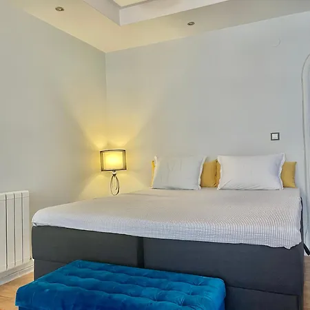 White Rose Guest 2* بورغاس