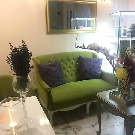 Хотел White Rose Guest Бургас
