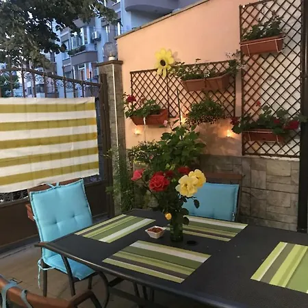 فندق White Rose Guest بورغاس