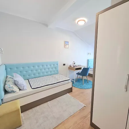 White Rose Guest 2* بورغاس