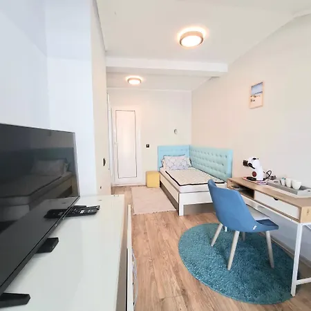 Ξενοδοχείο White Rose Guest 2*