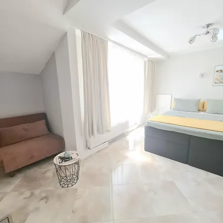 White Rose Guest Ξενοδοχείο 2*