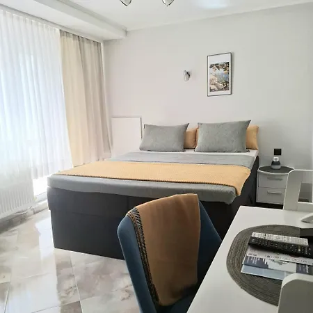 White Rose Guest 2* Μπουργκάς