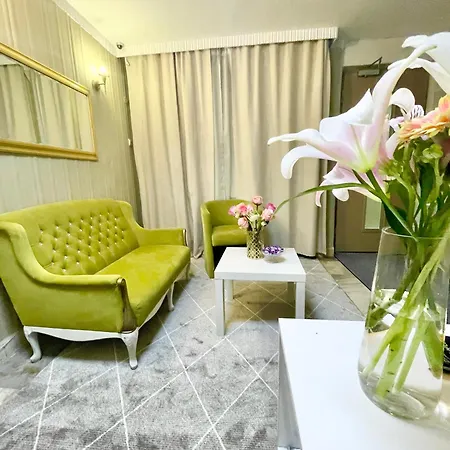 White Rose Guest