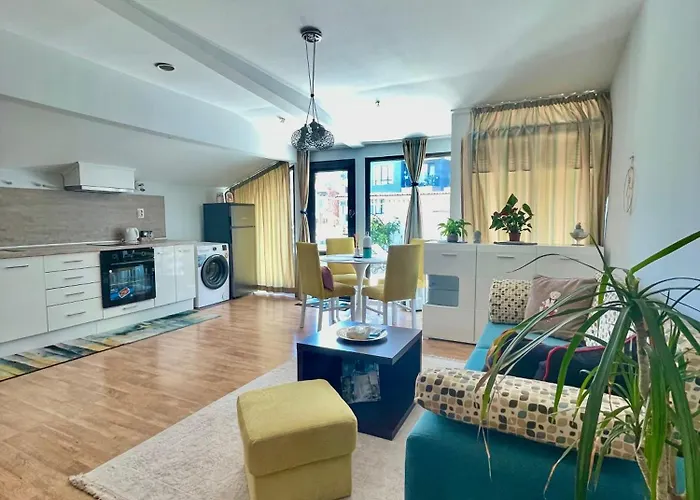 White Rose Guest Hotel